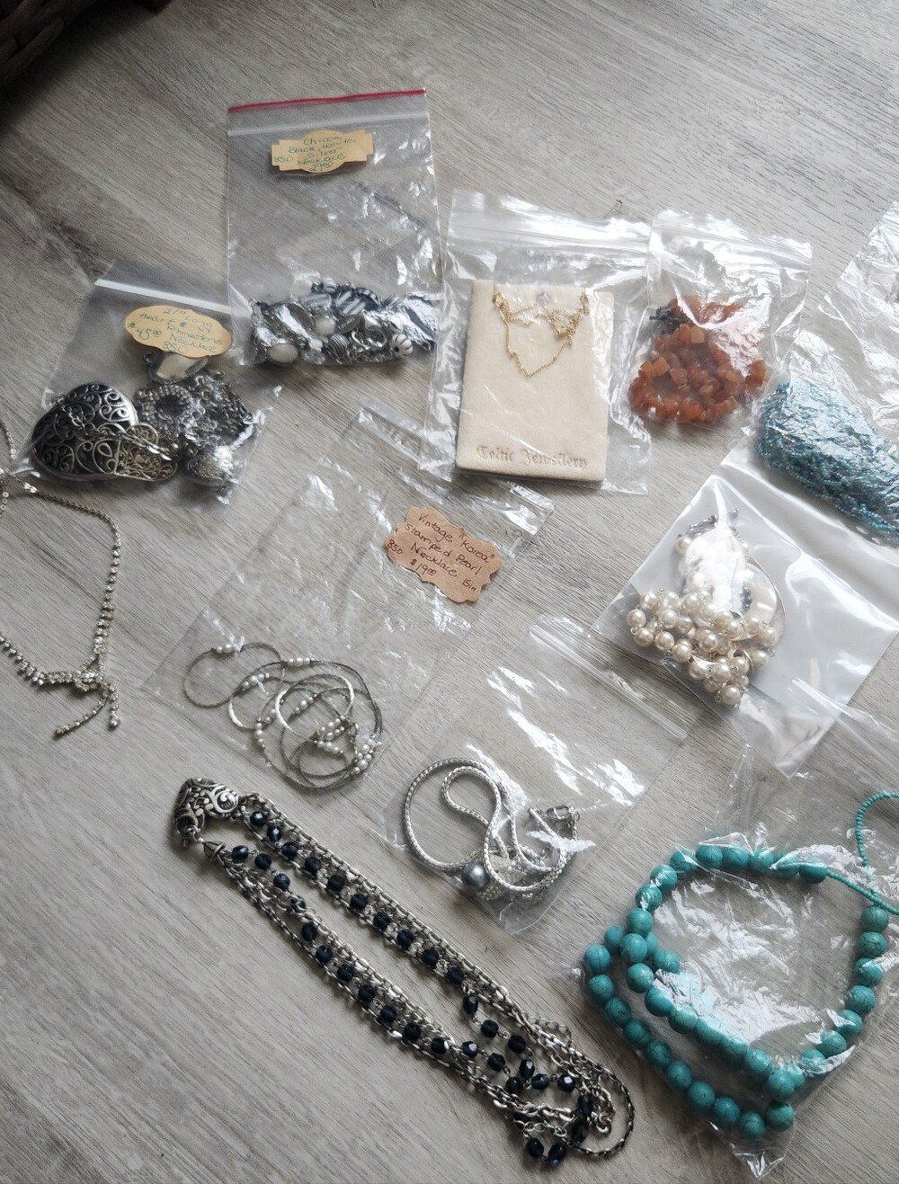 Mix lot of 11 vintage necklaces, offering a variety of unique and classic design